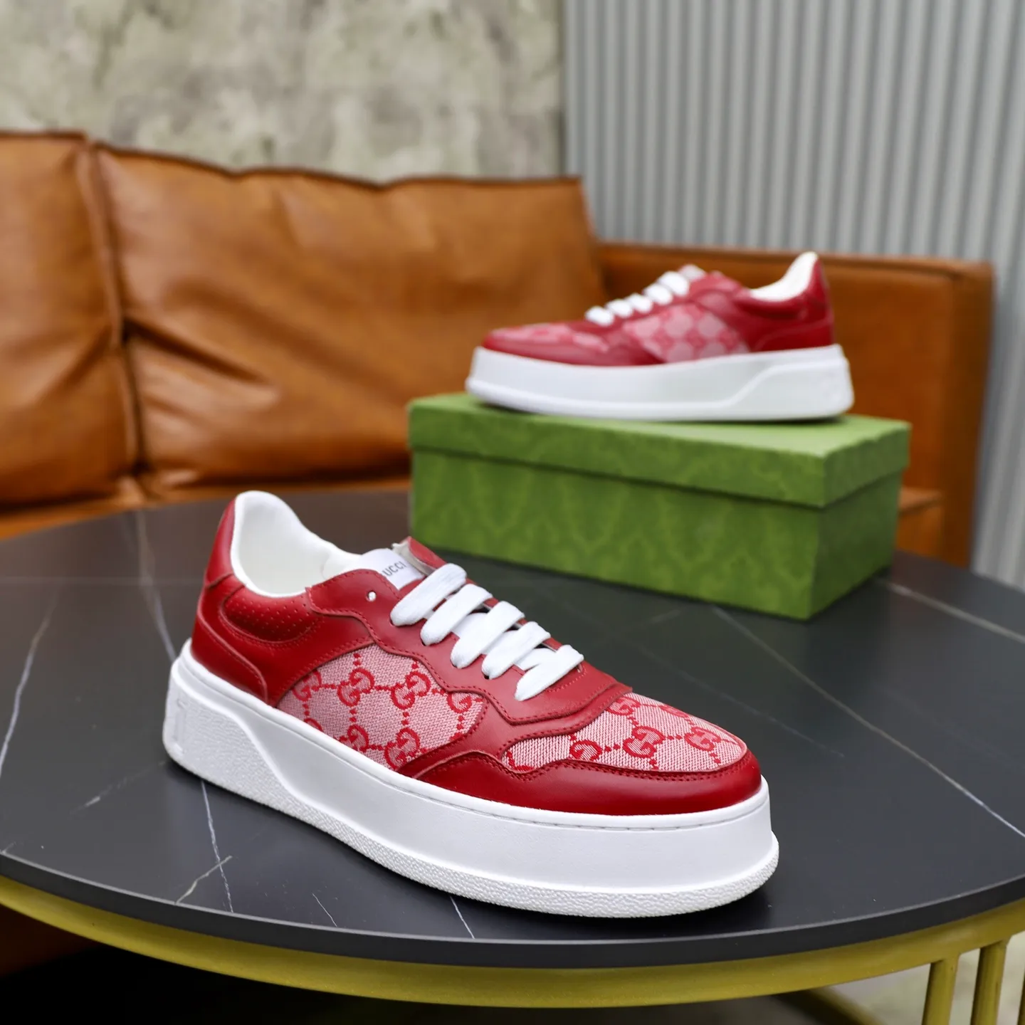 Men's shoes: 400💰🙅‍♂️🙅‍♂️🙅‍♂️ Brand: GUCCI Standard code: 38-44 (45 customized) Grade: Same as the official website Material: Original leather splicing brand cloth Comfortable and breathable sheepskin lining Lightweight wear-resistant outsole Style category: Men's fashion casual shoes Sports shoes Distinguished luxury brand elements Top luxury Color: actual picture color